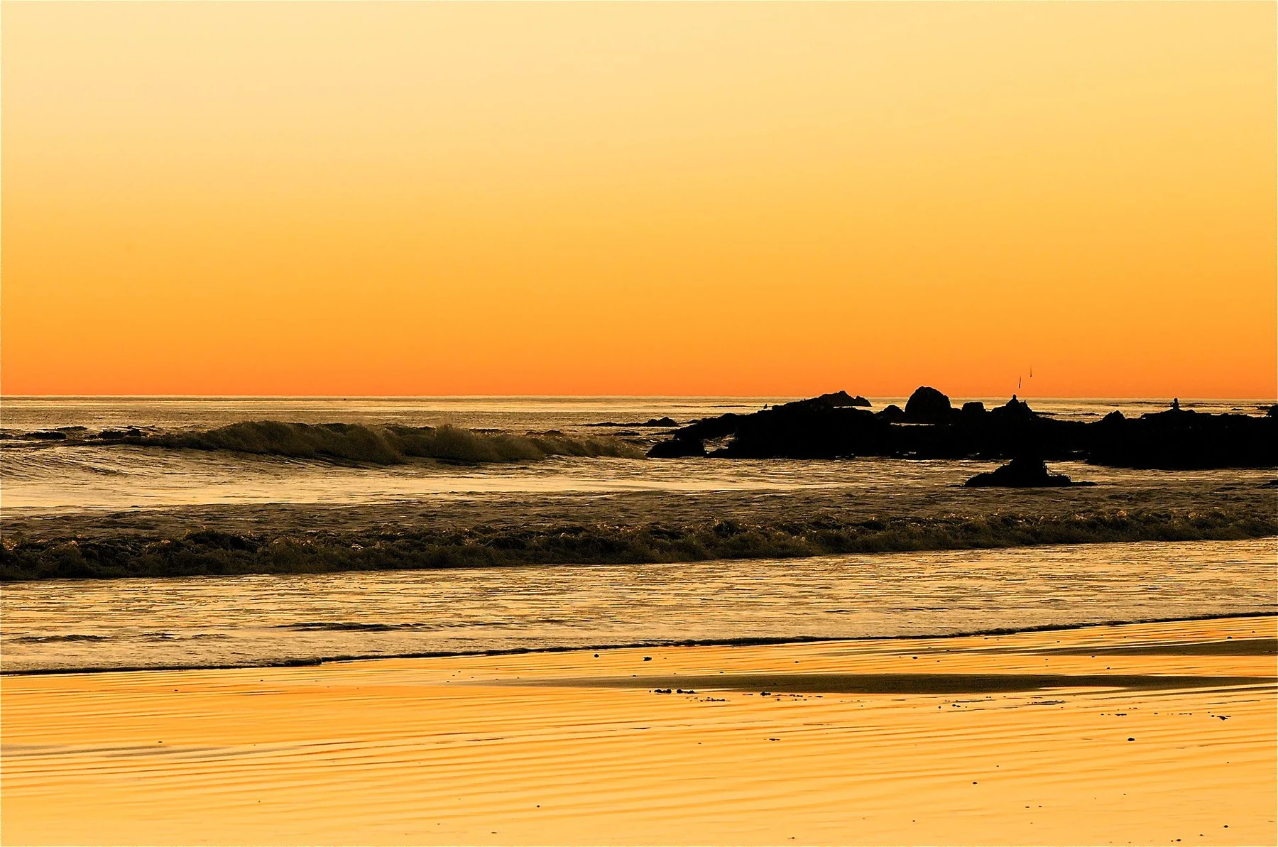 Sunset on the Cayucos shoreline